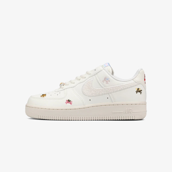 NIKE WMNS AIR FORCE 1 '07 -YEAR OF THE HORSE-