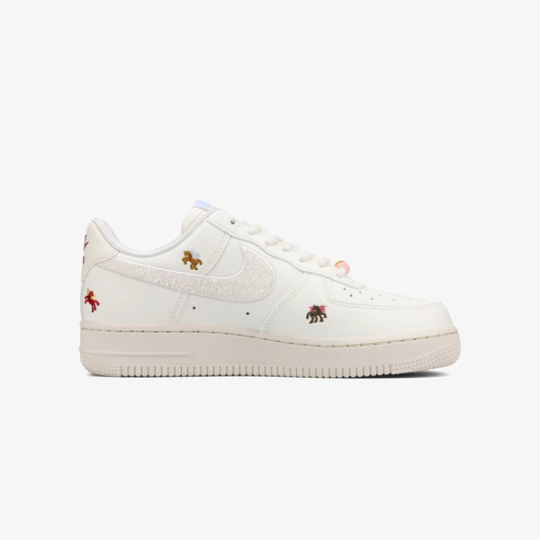 NIKE WMNS AIR FORCE 1 '07 -YEAR OF THE HORSE-