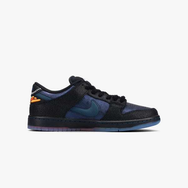 NIKE SB DUNK LOW PRO QS × BLUETILE