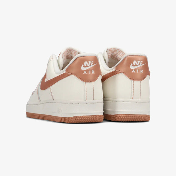 NIKE WMNS AIR FORCE 1 '07