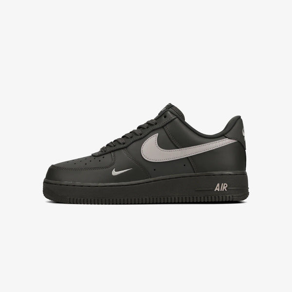 NIKE AIR FORCE 1 '07