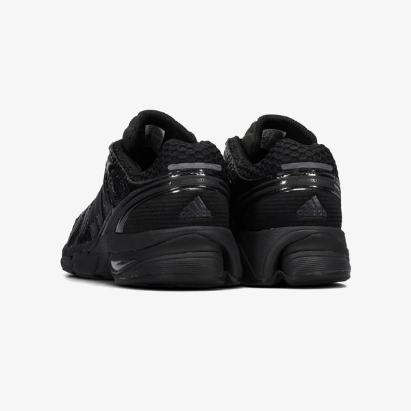 adidas ADISTAR CONTROL 5