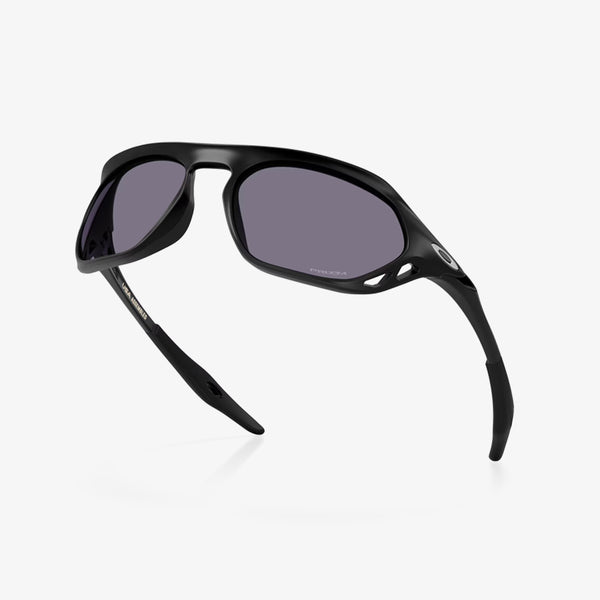 OAKLEY CAGE JACKET -HIGH BRIDGE FIT-