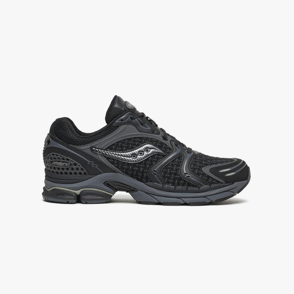 【9月15日(火)発売】 Saucony PROGRID TRIUMPH 4 FAB FUTURE