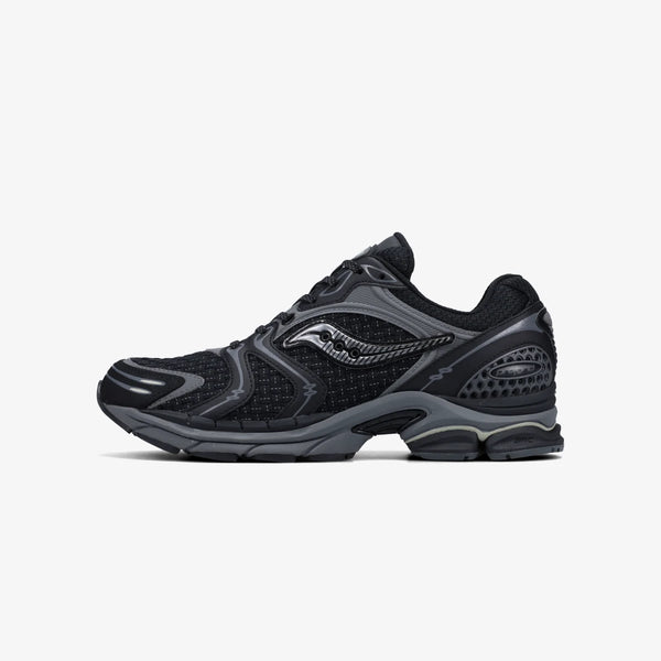 【9月15日(火)発売】 Saucony PROGRID TRIUMPH 4 FAB FUTURE