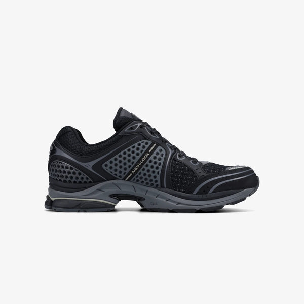 【9月15日(火)発売】 Saucony PROGRID TRIUMPH 4 FAB FUTURE