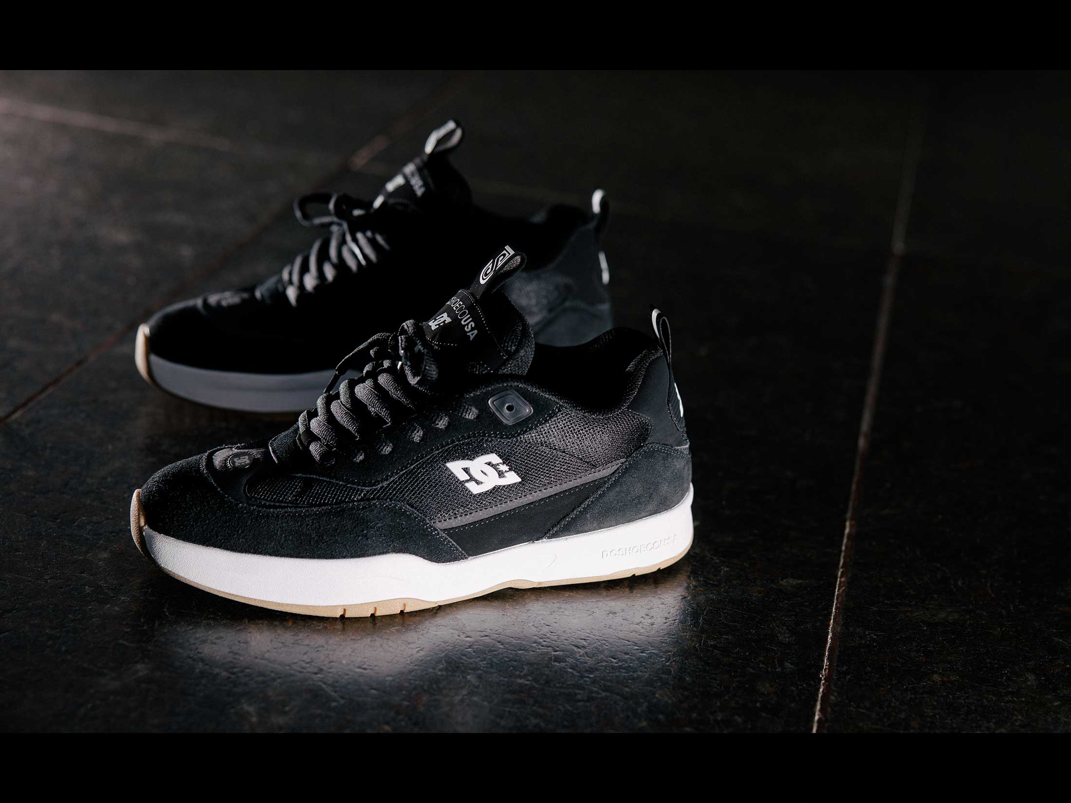 KICKS LAB.