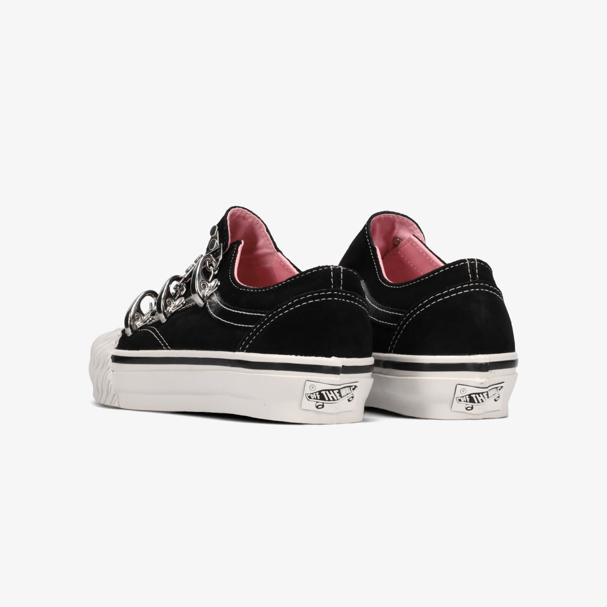 VANS – KICKS LAB.