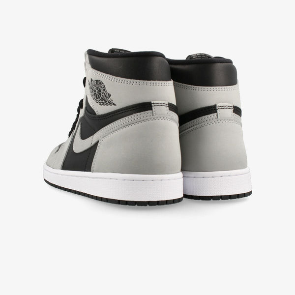 NIKE AIR JORDAN RETRO HIGH OG BLACK/LIGHT SMOKE GREY/WHITE