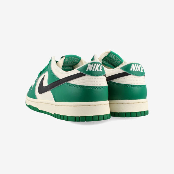NIKE DUNK LOW RETRO SE PALE IVORY/BLACK/MALACHITE/PALE IVORY [LOTTERY]