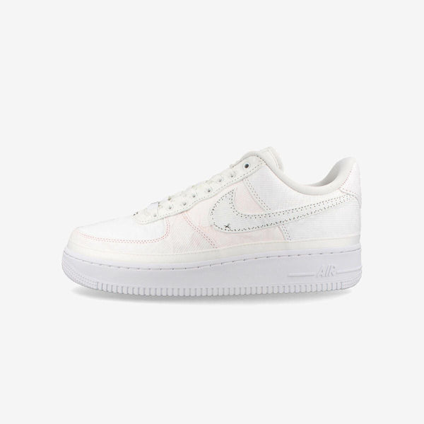 NIKE WMNS AIR FORCE 1 07 LX 【TEAR HERE】 WHITE/WHITE/MULTI COLOR